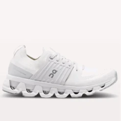 On Women’s Cloudswift 3 White/Frost