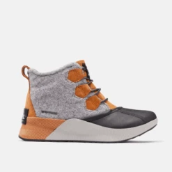 Sorel Women’s Out N About III Classic Boot Camel Brown/Black